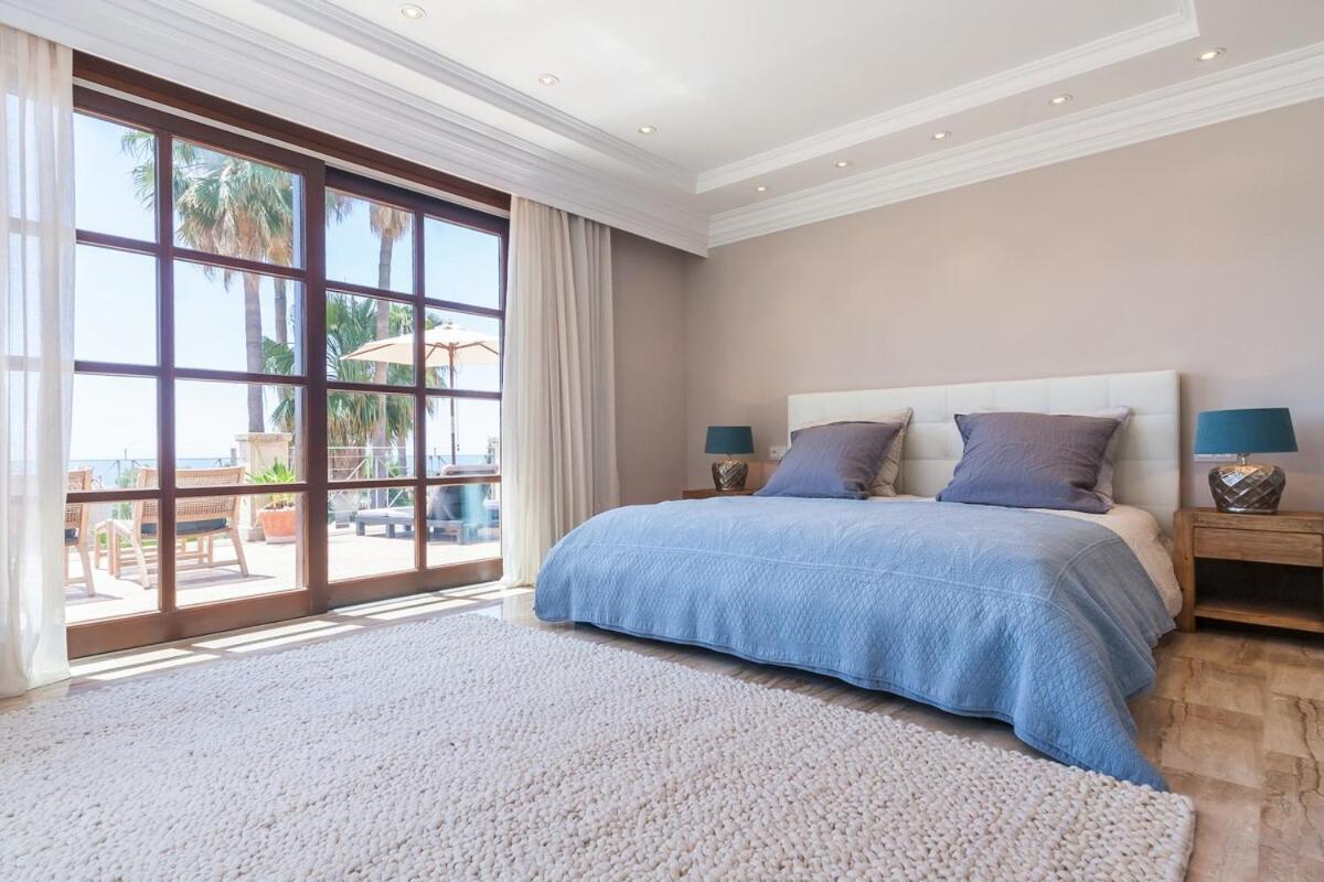 Escuela With Private Pool Marbella