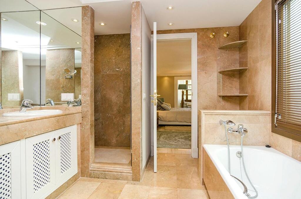 Holiday home Escuela With Private Pool Marbella